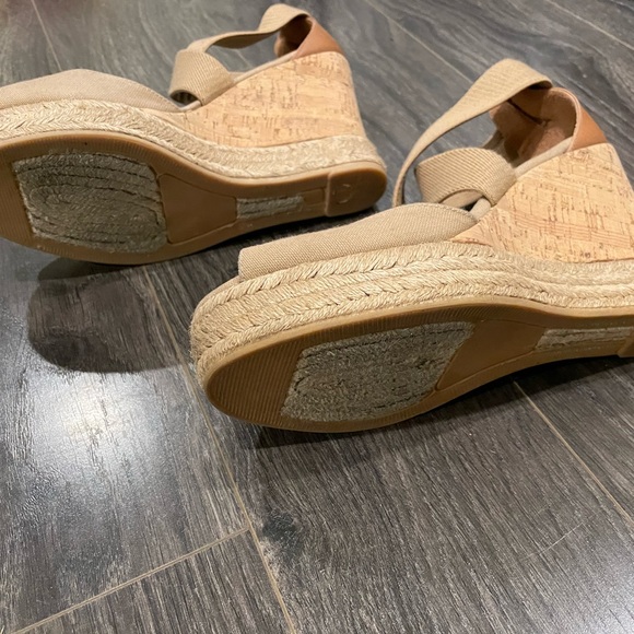 Authentic Tory Burch Heeled Wedge - Picture 3 of 7